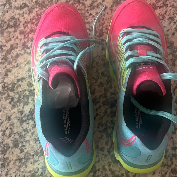 Vibrant Multicolor Women’s Athletic Shoes - Brand New! - Picture 4 of 8